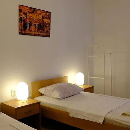 Apartamento Charming Old Town App For 4 People *
